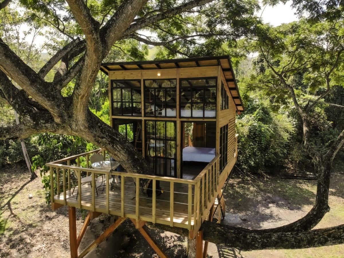 Casa En El Arbol Villa Utica Bagian luar foto